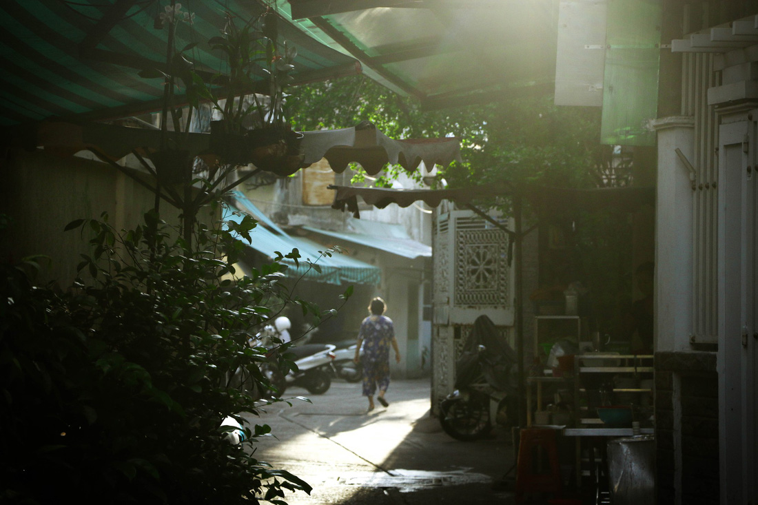 Sài Gòn cuối năm bình yên trong phố nhỏ - Ảnh 4.