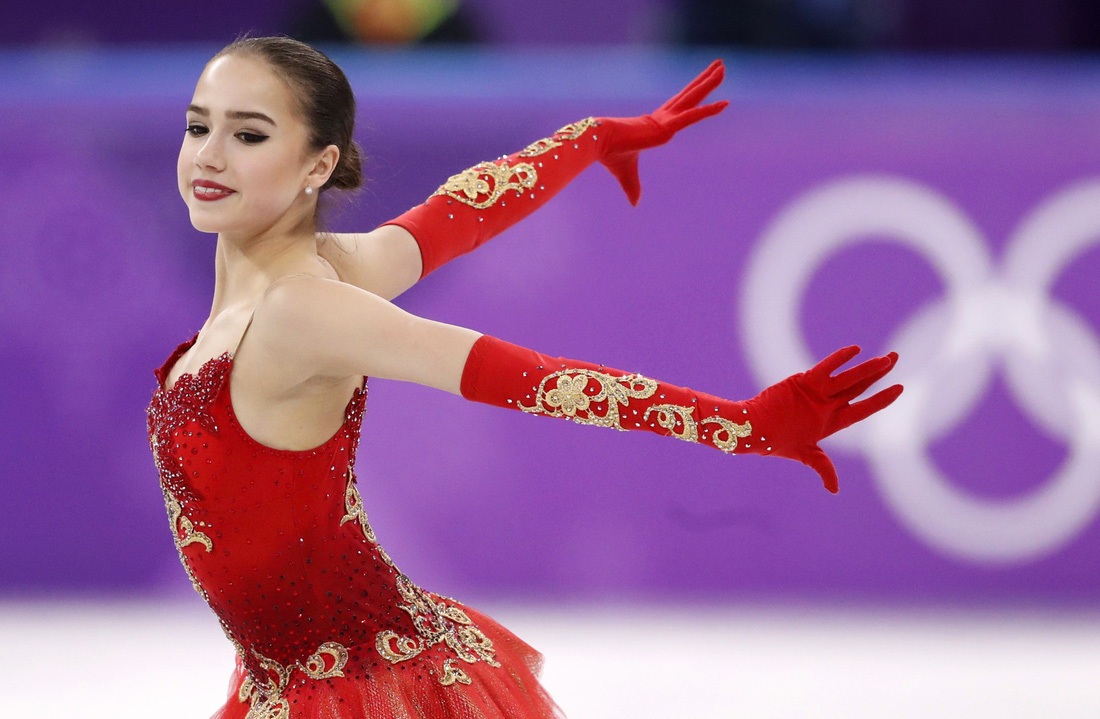 Bông hồng nước Nga 15 tuổi chinh phục sân băng Olympic 2018 - Ảnh 1.