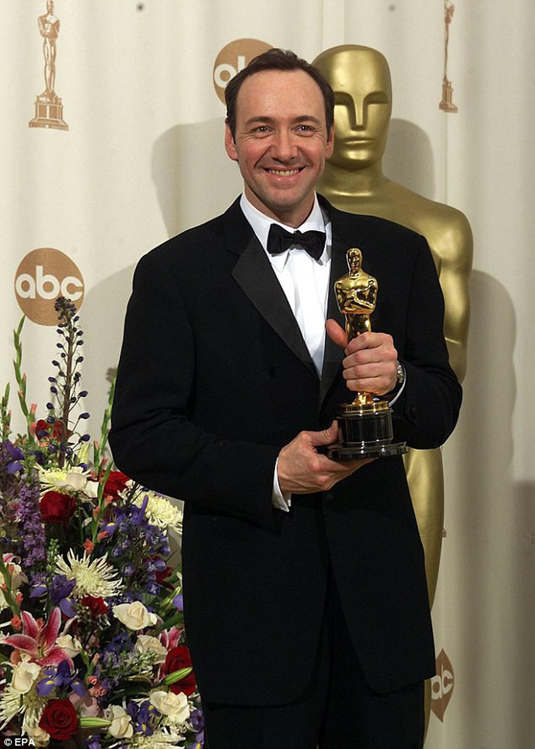 Xem clip điểm danh 90 nam tài tử nhận Oscar qua các thời đại - Ảnh 7.
