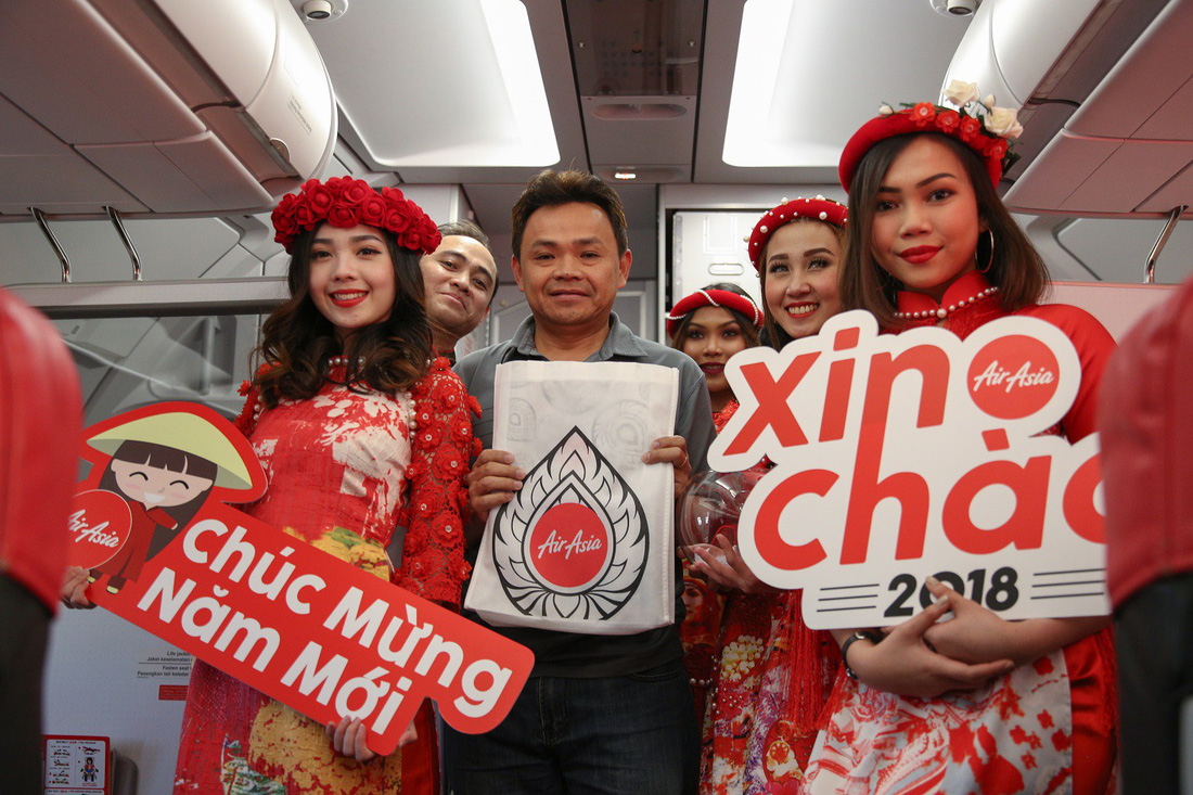 Đón Tết với màn nhảy sôi động trên chuyến bay AirAsia đến Kuala Lumpur - Ảnh 2.