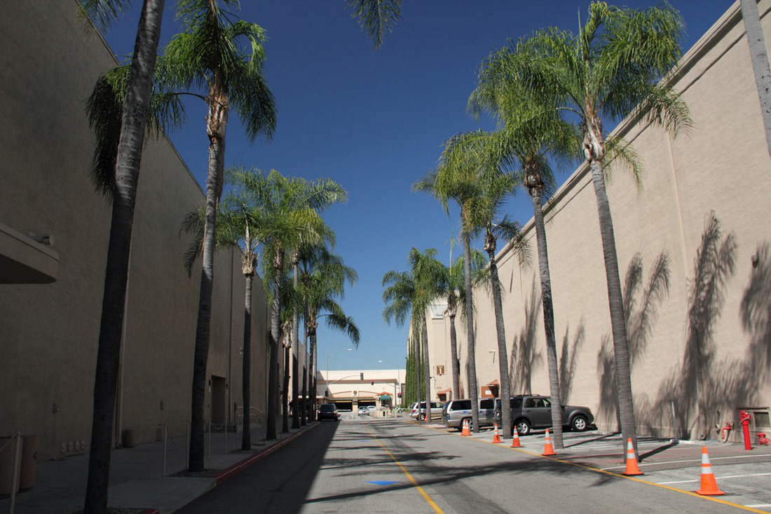 Thăm phim trường Hãng Warner Bros: khám phá bí mật Hollywood - Ảnh 2.