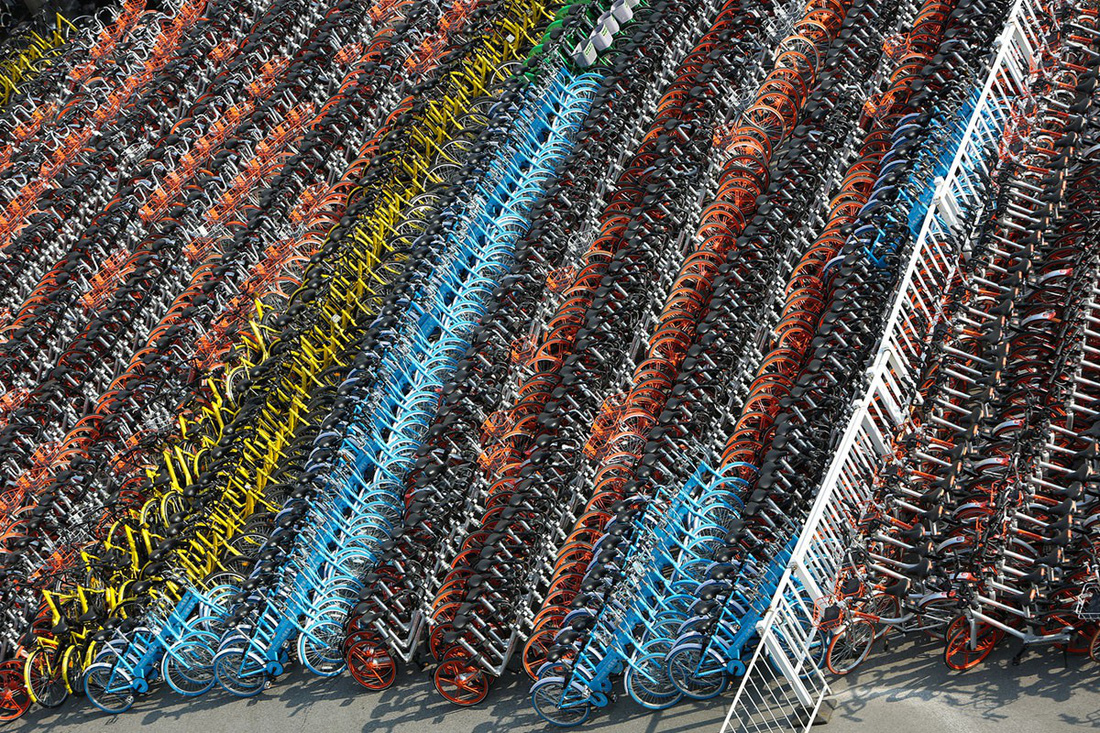 Những núi xe đạp bị vứt bỏ ở Trung Quốc - Ảnh 17.
