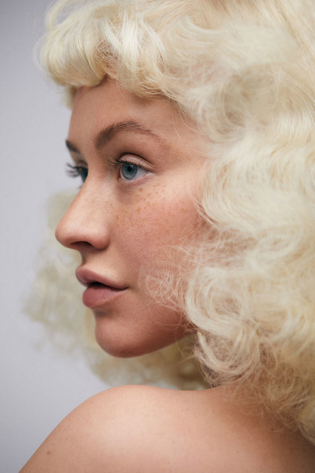 Christina Aguilera: đang ở thời điểm muốn trút bỏ tất cả - Ảnh 3.
