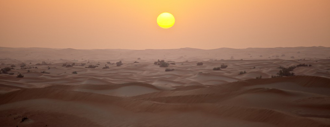 Đua xe trong sa mạc Dubai - Ảnh 4.