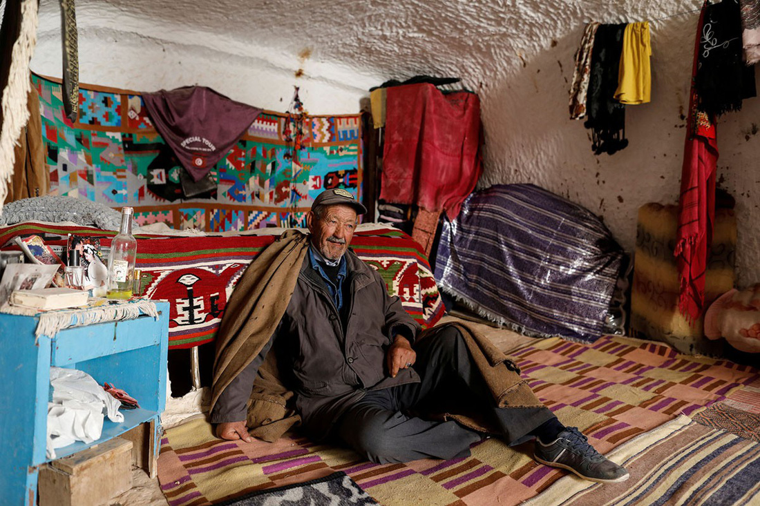 Cuộc sống của các gia đình dưới lòng đất ở Tunisia - Ảnh 10.