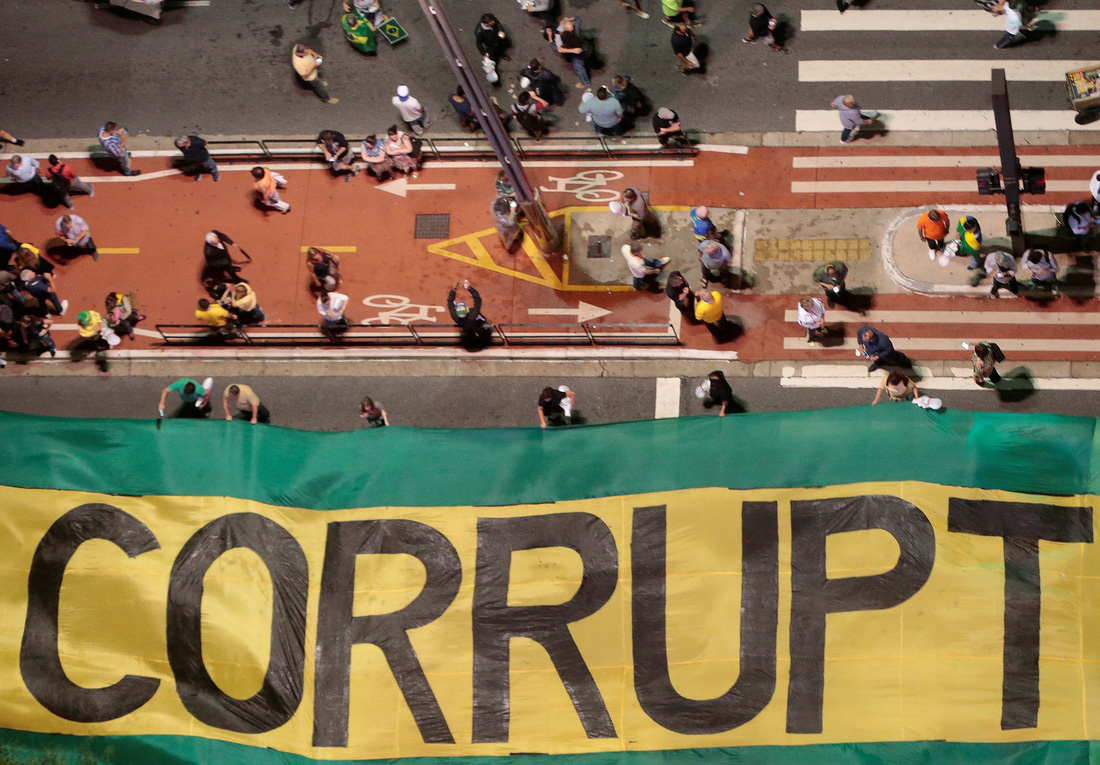 Brazil có thể rơi vào bạo loạn sau phán quyết với cựu tổng thống Lula - Ảnh 2.