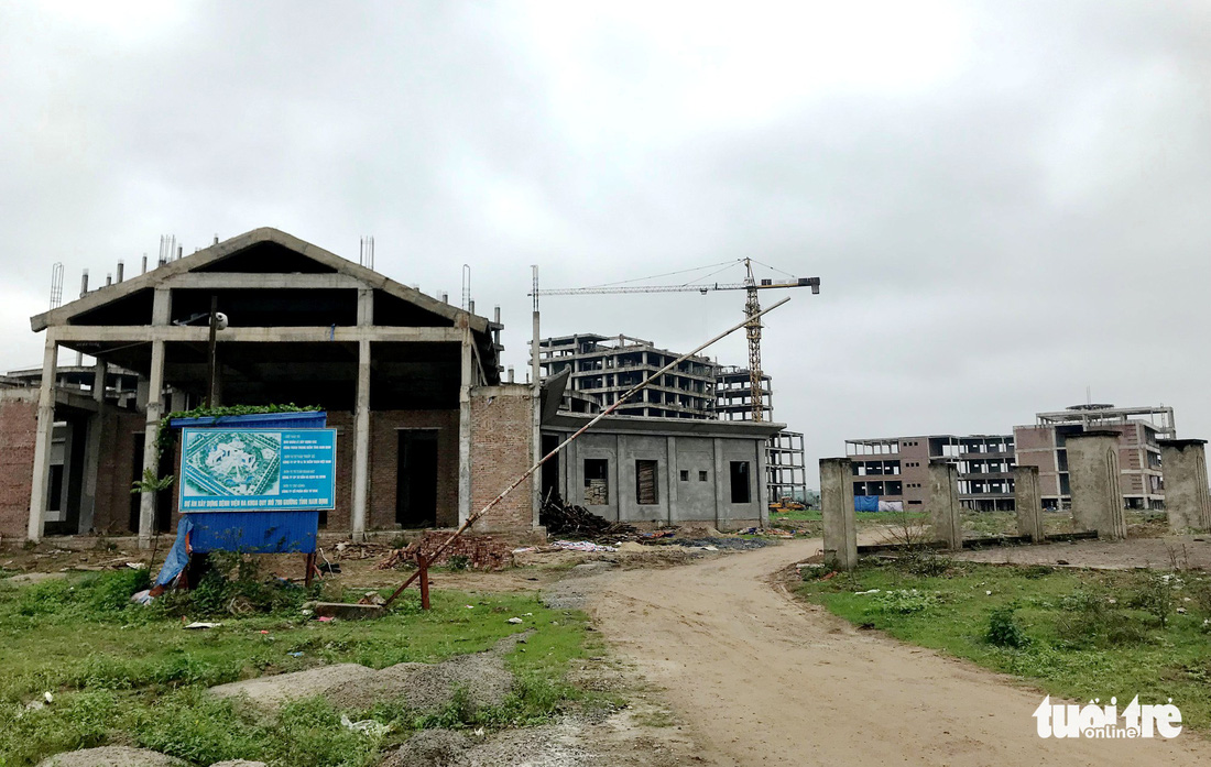 Bệnh viện ở Nam Định 850 tỉ xây 11 năm mới được khung nhà - Ảnh 2.