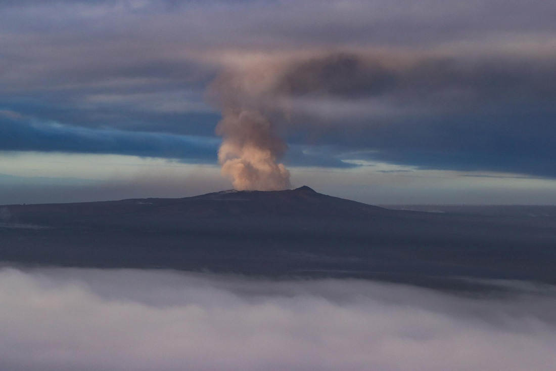Cận cảnh núi lửa phun ở Hawaii khiến cả ngàn người di tản - Ảnh 12.