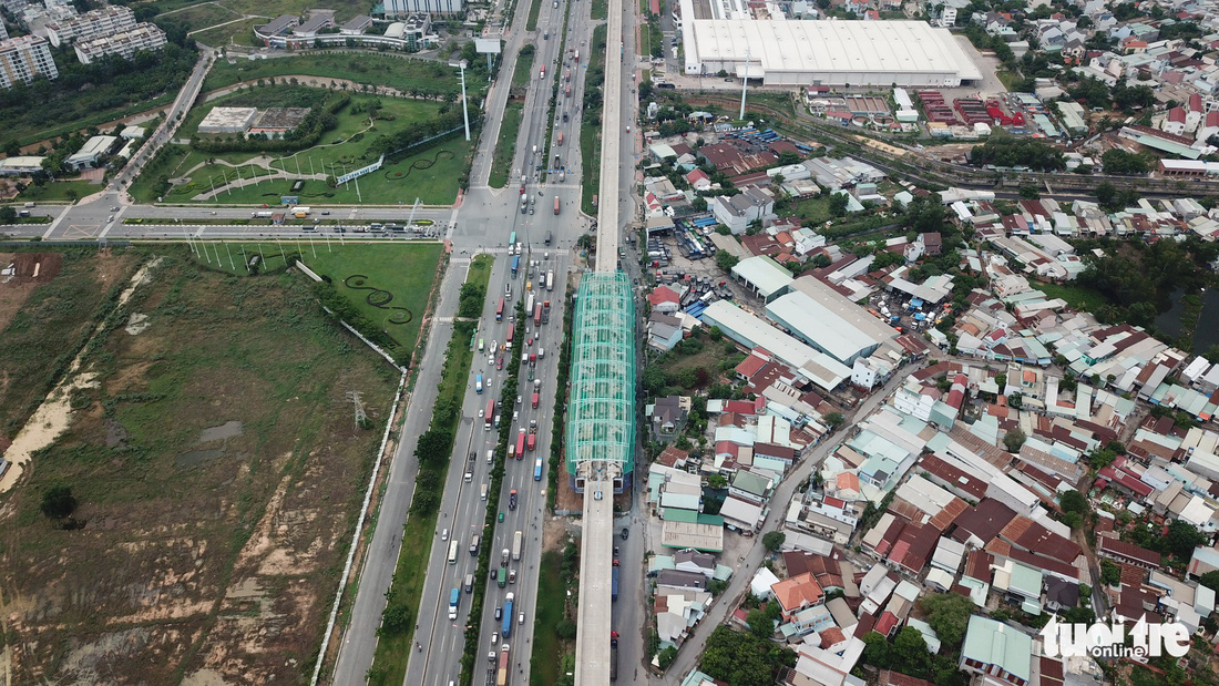 Hoàn thành lắp vòm hai nhà ga metro Bến Thành - Suối Tiên - Ảnh 3.