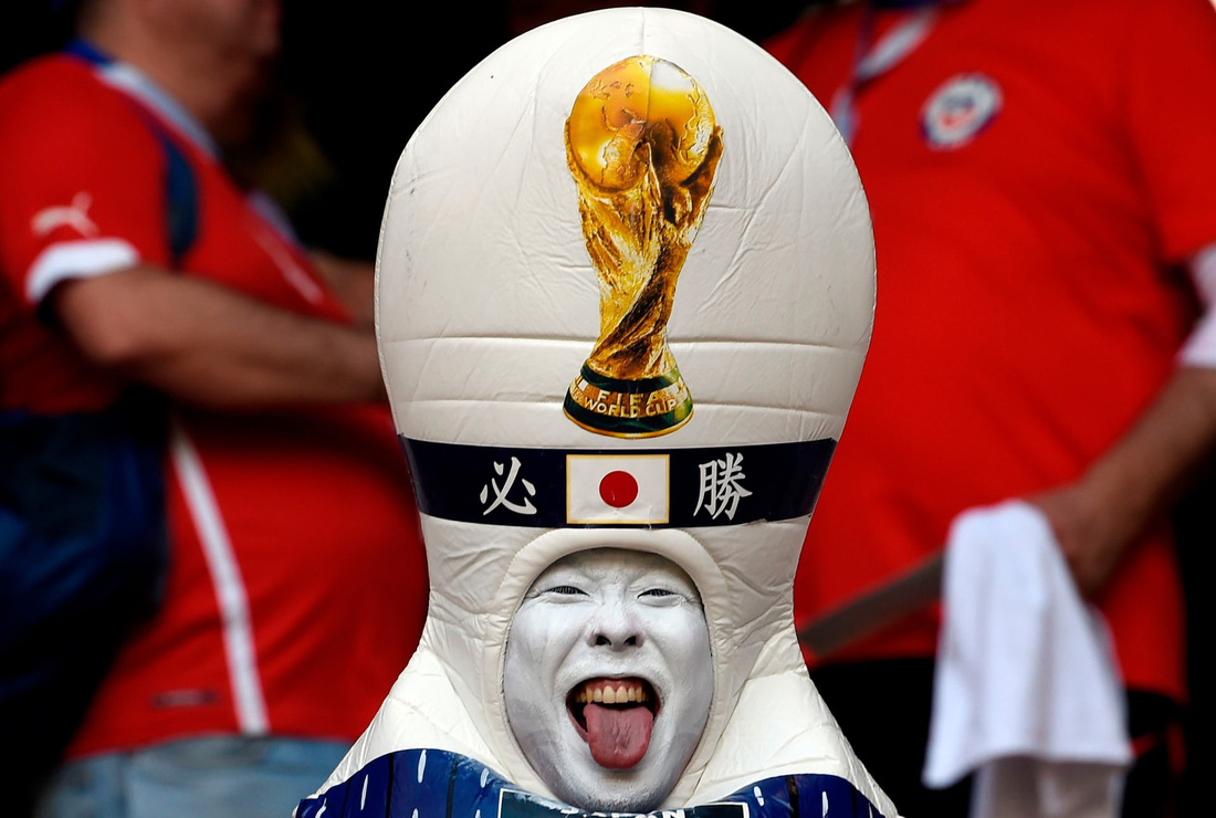 Fan World Cup ấn tượng với khuôn mặt nhiều sắc màu - Ảnh 16.