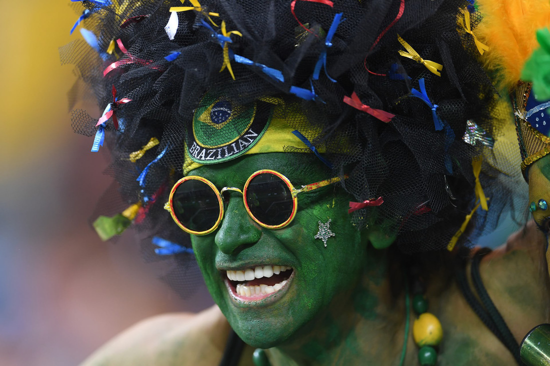 Fan World Cup ấn tượng với khuôn mặt nhiều sắc màu - Ảnh 19.