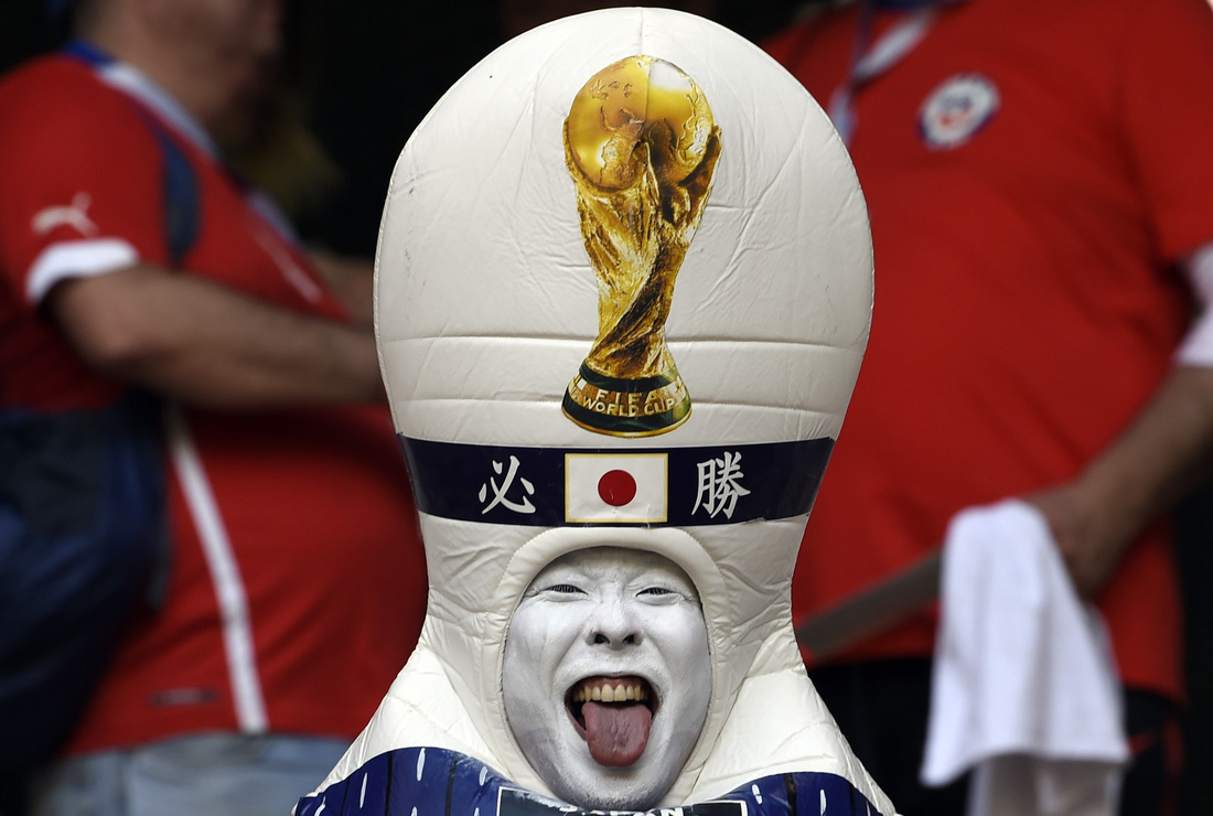 Khán đài World Cup: Sàn diễn thời trang lớn nhất thế giới - Ảnh 11.