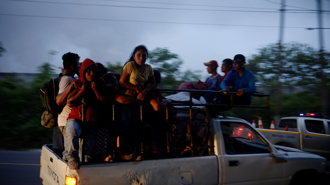 Hình ảnh tang thương khi núi lửa phun giết hàng chục người ở Guatemala - Ảnh 9.