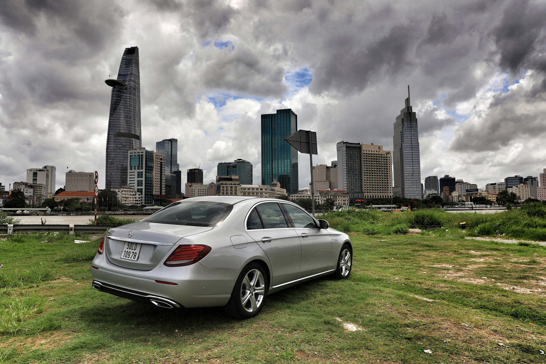 Đánh giá xe Mercedes E250 2018: nghe trái tim cất lời... - Ảnh 1.