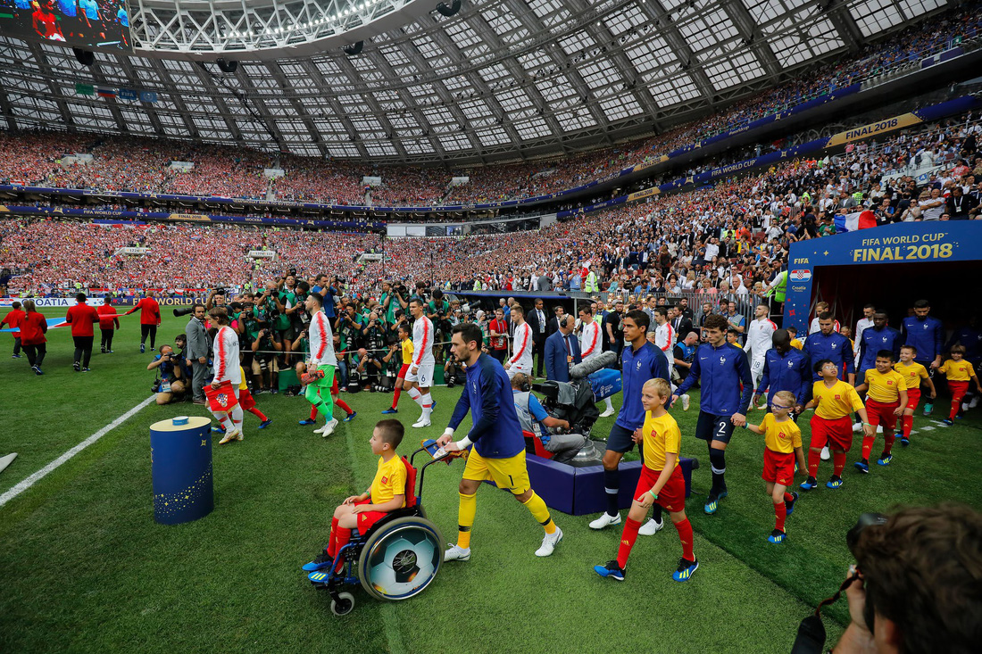 Những hình ảnh ấn tượng nhất đêm chung kết Croatia - Pháp - Ảnh 4.