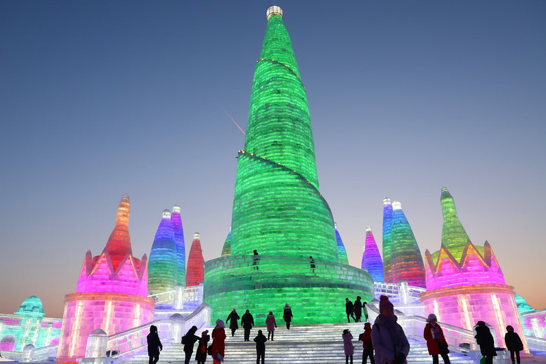 Sang Hàn Quốc và Trung Quốc vui lễ hội băng tuyết - Ảnh 9.
