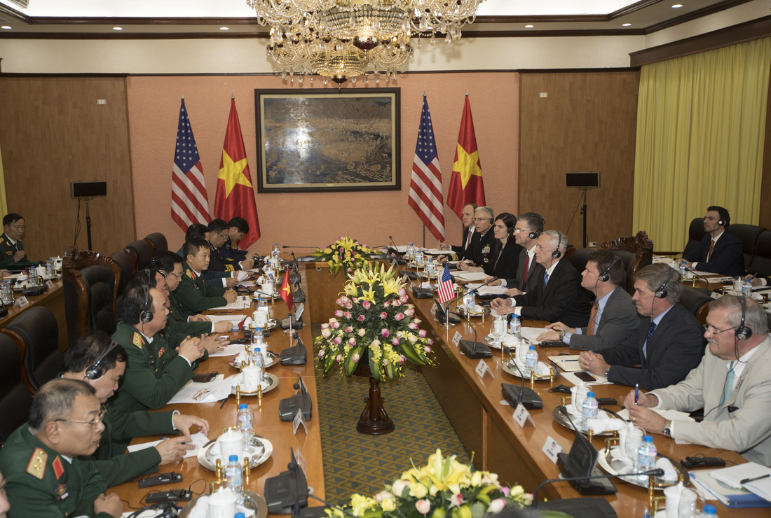 Một ngày của Bộ trưởng Quốc phòng Mỹ James Mattis ở Hà Nội - Ảnh 10.