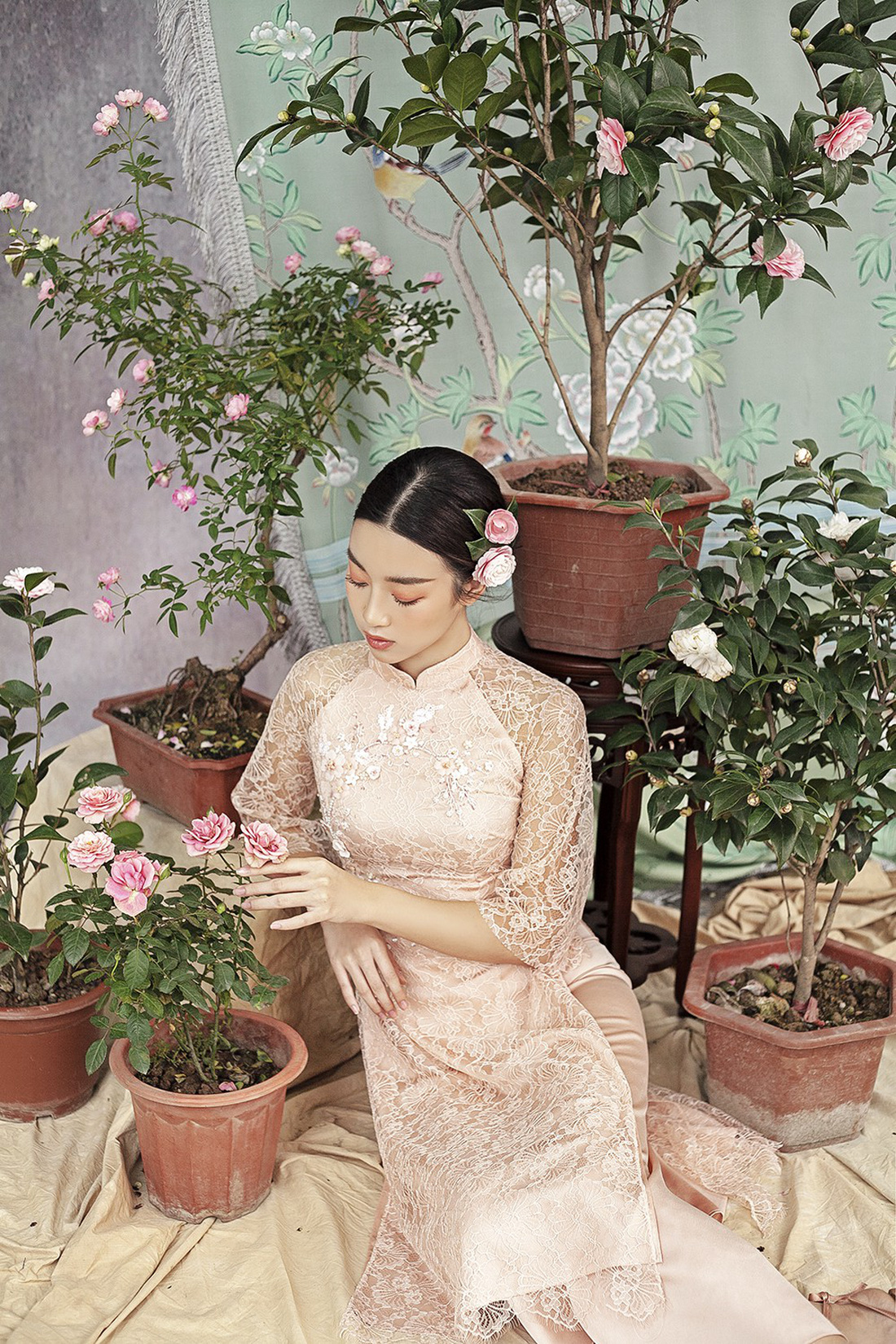 Hoa hậu Đỗ Mỹ Linh hoá nàng tiên hoa ngày Tết - Ảnh 5.