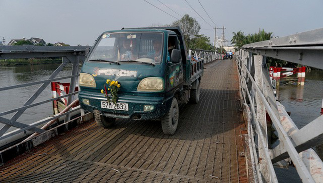 Hiểm nguy rình rập từ những cây cầu... sắp sập - Ảnh 4.