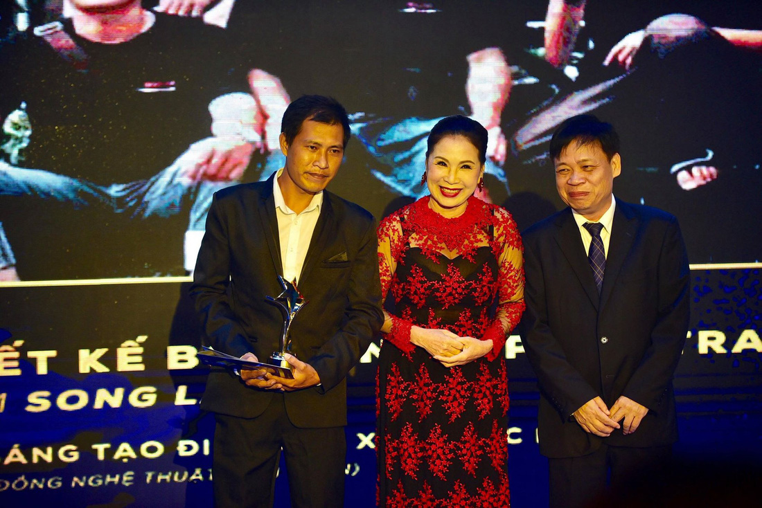 Hoàng Yến Chibi, Trường Giang, Huỳnh Lập... đoạt giải Ngôi sao xanh - Ảnh 4.