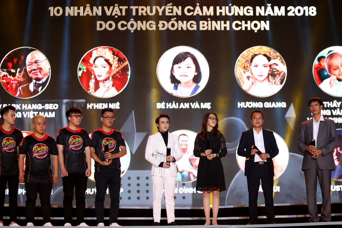 Đêm chạy sô nhận 4 giải thưởng khó quên của Huỳnh Lập - Ảnh 1.