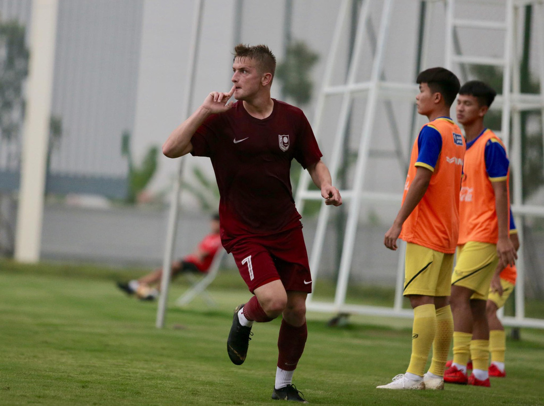 U19 Việt Nam xuất sắc đá bại U19 FK Sarajevo chiều 26-10 - Ảnh 5.