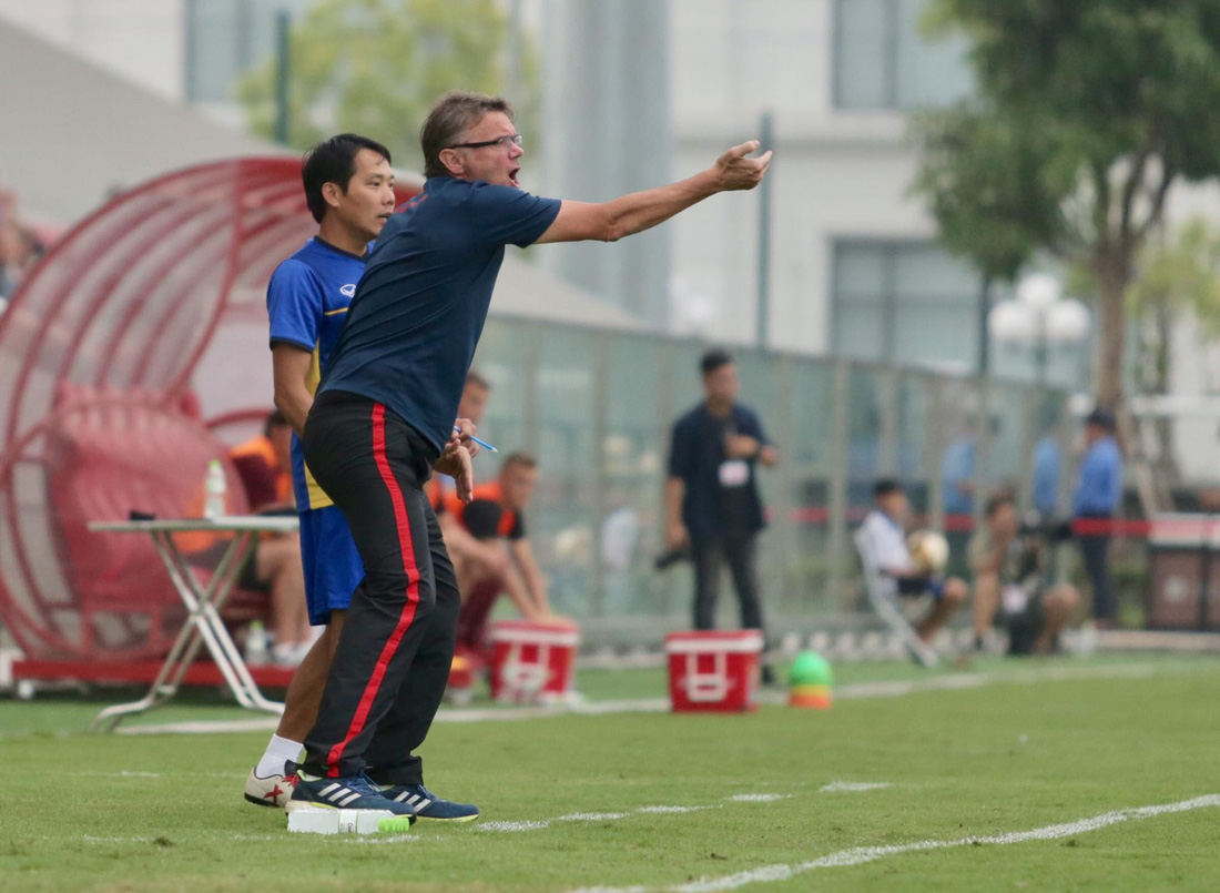 U19 Việt Nam xuất sắc đá bại U19 FK Sarajevo chiều 26-10 - Ảnh 10.