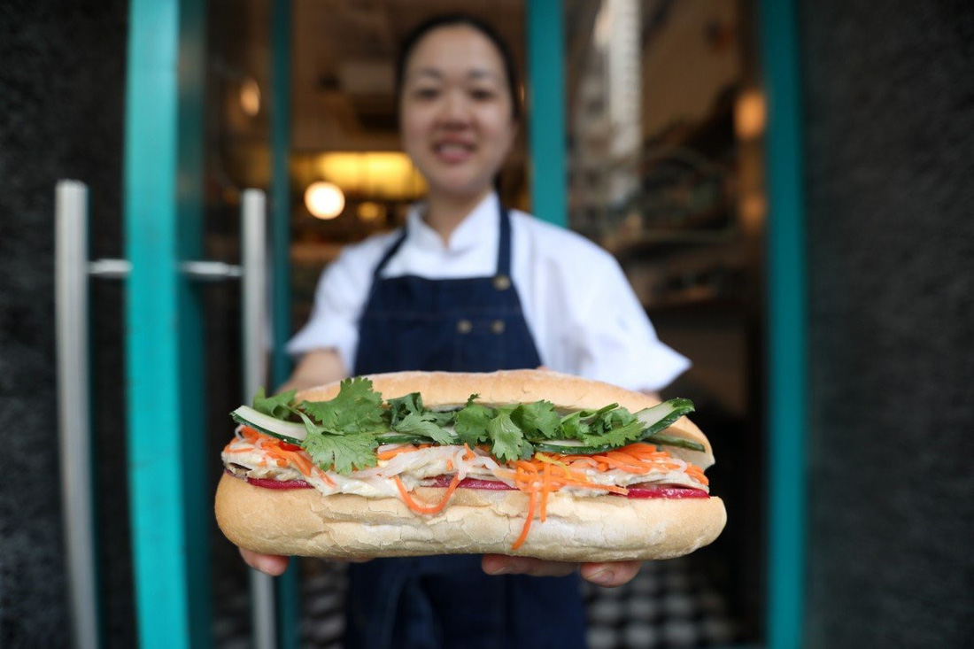 Bánh mì - ‘siêu sandwich’ Việt Nam chinh phục thế giới lên báo Hong Kong - Ảnh 1.
