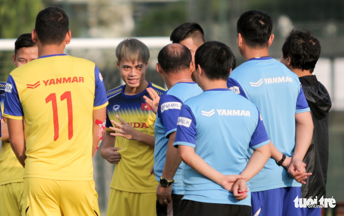 Tuyển Việt Nam thiếu quân tập luyện vì nhóm cầu thủ Hà Nội FC về muộn - Ảnh 3.
