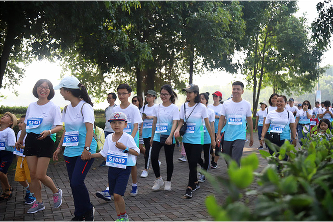 1.000 người đi bộ ‘5.000 bước chân hạnh phúc’ vì bệnh nhân ung thư - Ảnh 5.