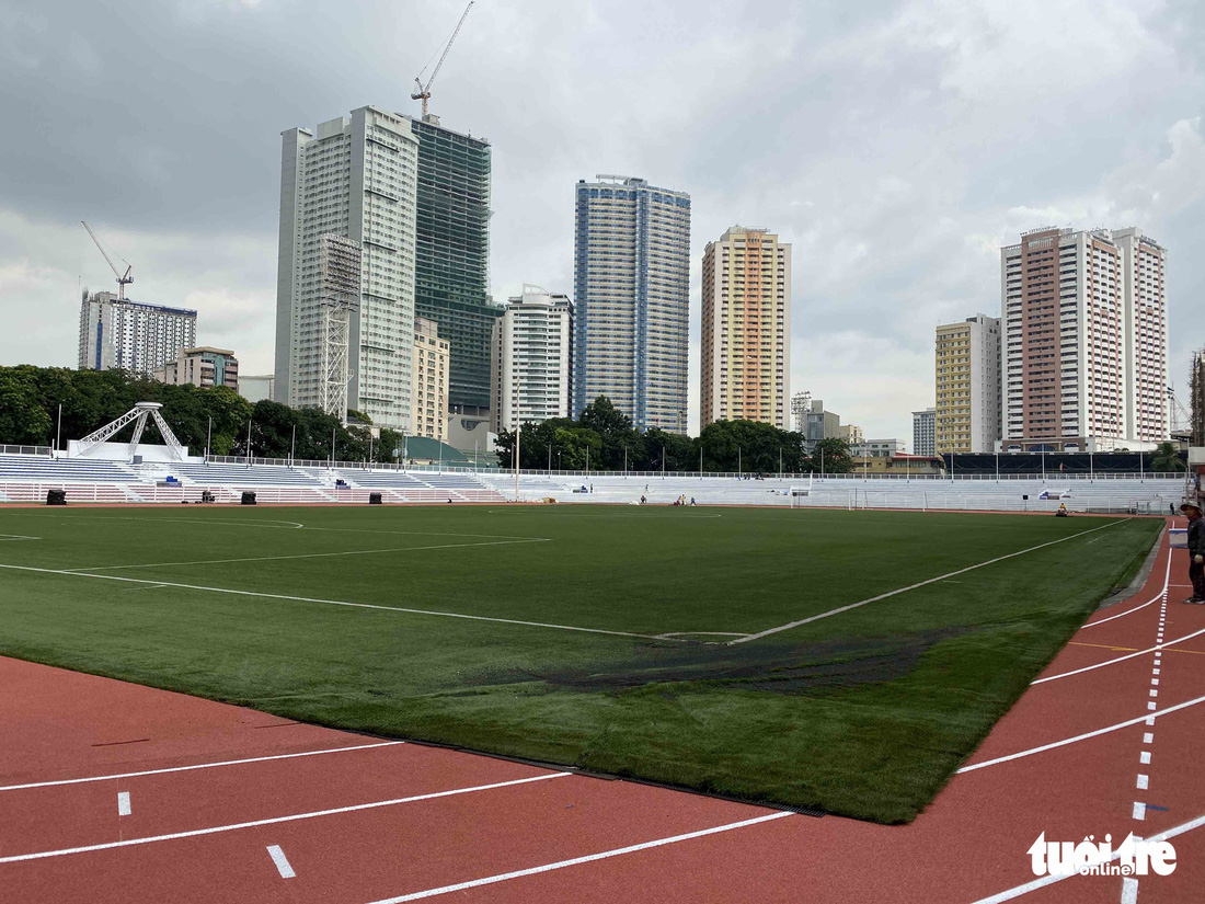 Cận cảnh sân Rizal Memorial, nơi thầy trò ông Park đá 2 trận với Indonesia, Singapore - Ảnh 9.