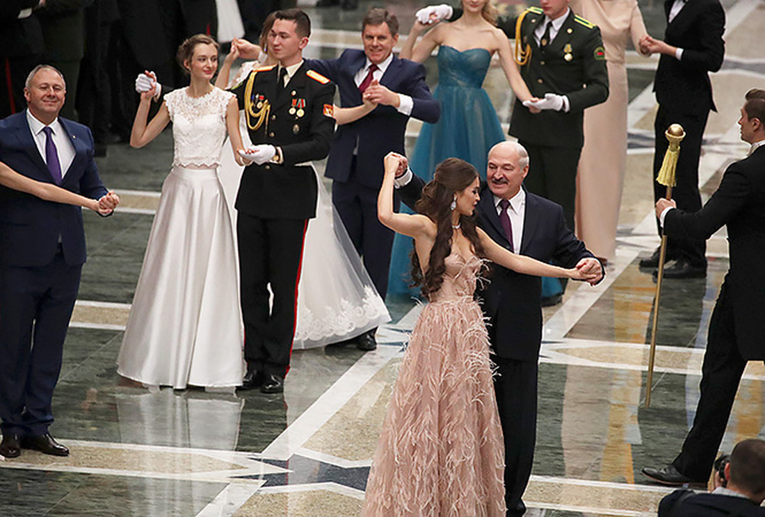 Nghị sĩ Belarus vừa đẹp vừa giỏi, từng là Hoa hậu - Ảnh 3.