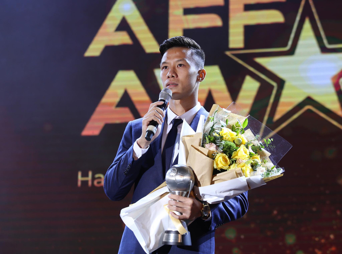 HLV Park Hang Seo, Quang Hải thắng Giải HLV và cầu thủ của năm tại AFF Awards 2019 - Ảnh 12.