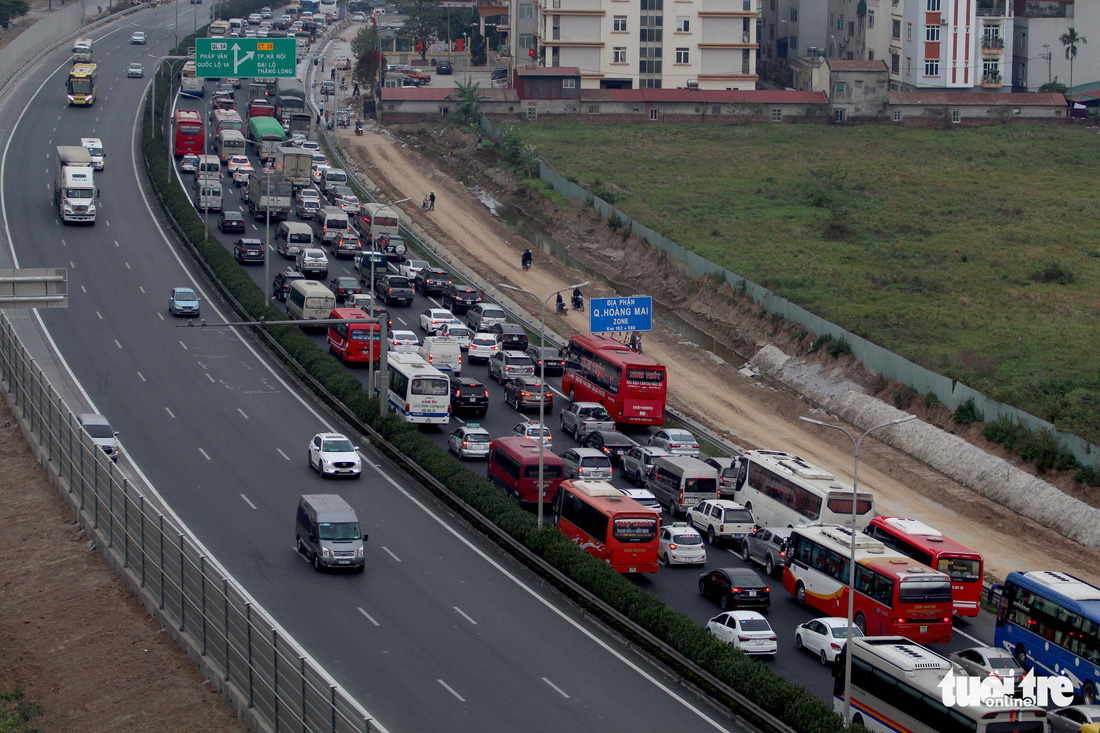 Ngõ về Hà Nội kẹt cứng, ngõ ra thong dong - Ảnh 4.