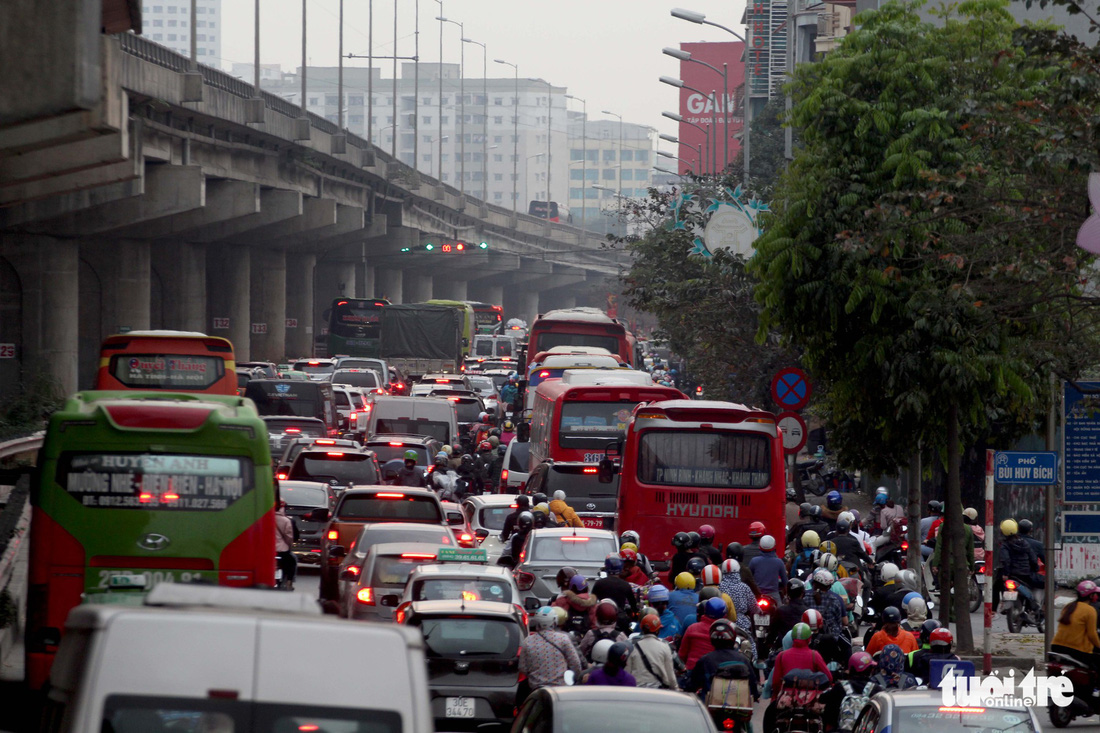 Ngõ về Hà Nội kẹt cứng, ngõ ra thong dong - Ảnh 9.