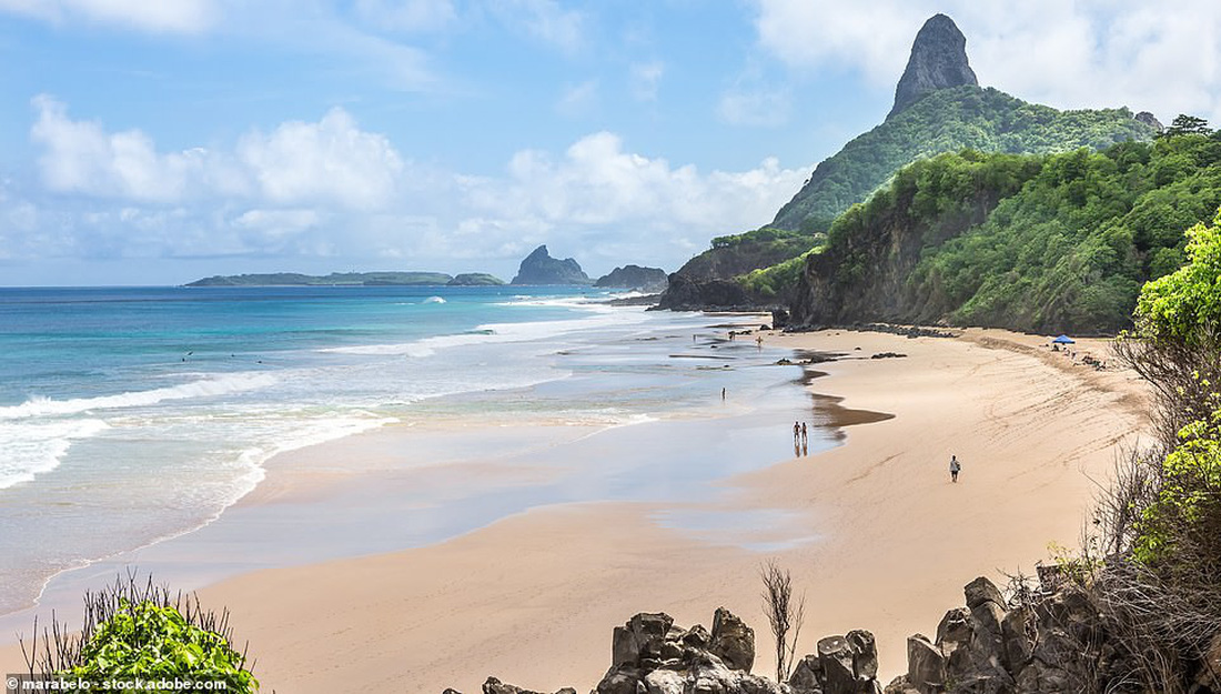 TripAdvisor bình chọn những bãi biển đẹp nhất thế giới 2019 - Ảnh 1.