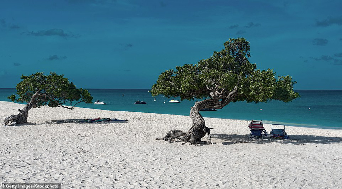 TripAdvisor bình chọn những bãi biển đẹp nhất thế giới 2019 - Ảnh 3.