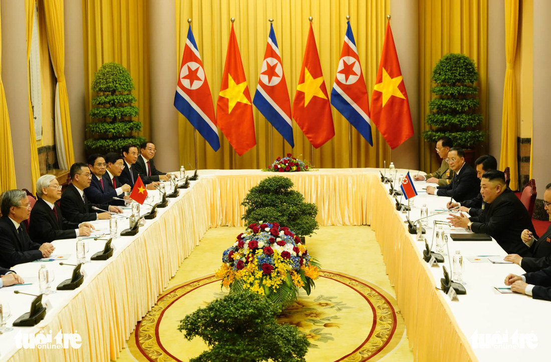 Tổng bí thư, Chủ tịch nước Nguyễn Phú Trọng hội đàm với Chủ tịch Kim Jong Un - Ảnh 3.