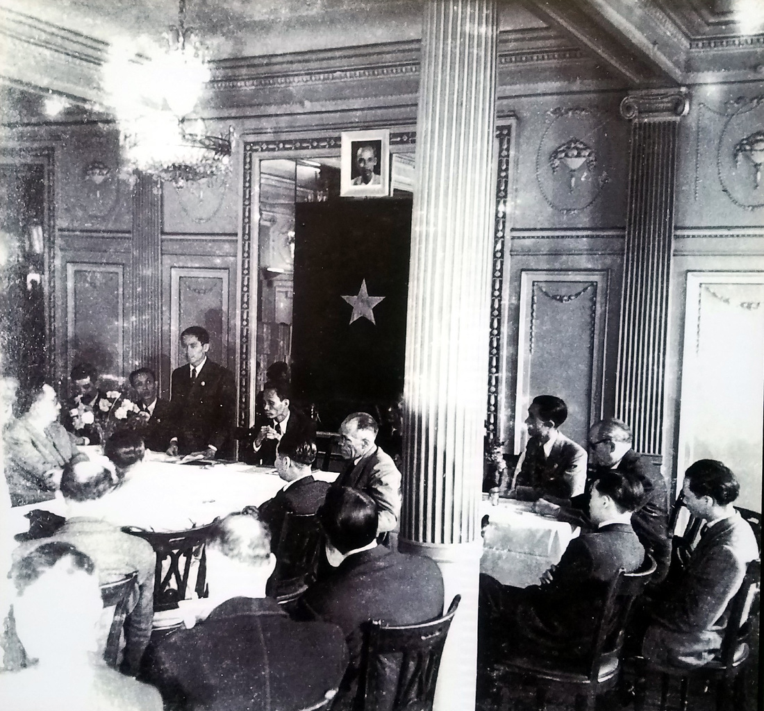 Xem hình ảnh đoàn Quốc hội thăm nước Pháp lúc thù trong giặc ngoài - Ảnh 6.