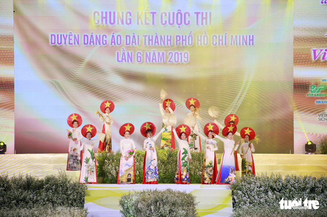 Nguyễn Trăm và Mộng Đào đoạt giải Duyên dáng áo dài 2019 - Ảnh 8.