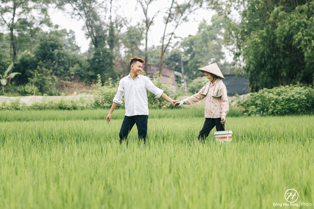 Bộ ảnh ý nghĩa ngày 8-3: Mẹ là cả tuổi thơ - Ảnh 4.