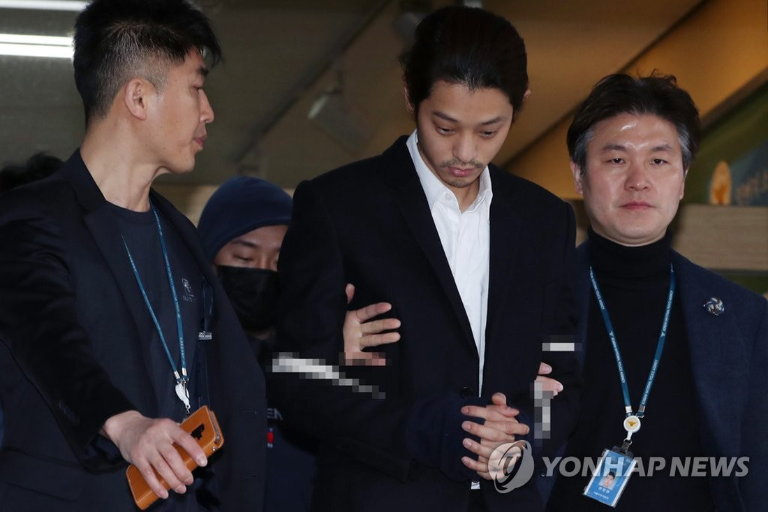 Bê bối tình dục, Jung Joon Young và Choi Jong Hoon bị kết án tù giam - Ảnh 7.