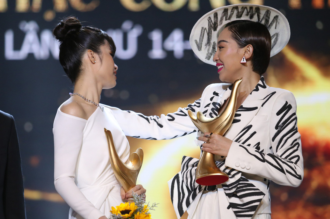 Cống hiến 2019: Gần hơn thị trường, Đông Nhi thắng giải Ca sĩ của năm - Ảnh 10.