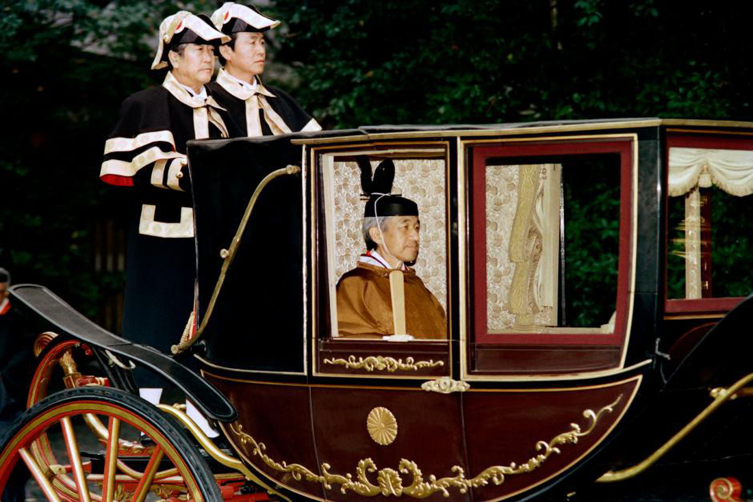 Những hình ảnh ghi dấu cuộc đời Nhật hoàng Akihito - Ảnh 18.