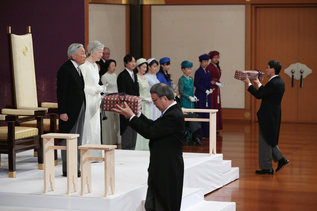 Nhật hoàng Akihito chính thức tuyên bố thoái vị, trở thành thượng hoàng - Ảnh 5.
