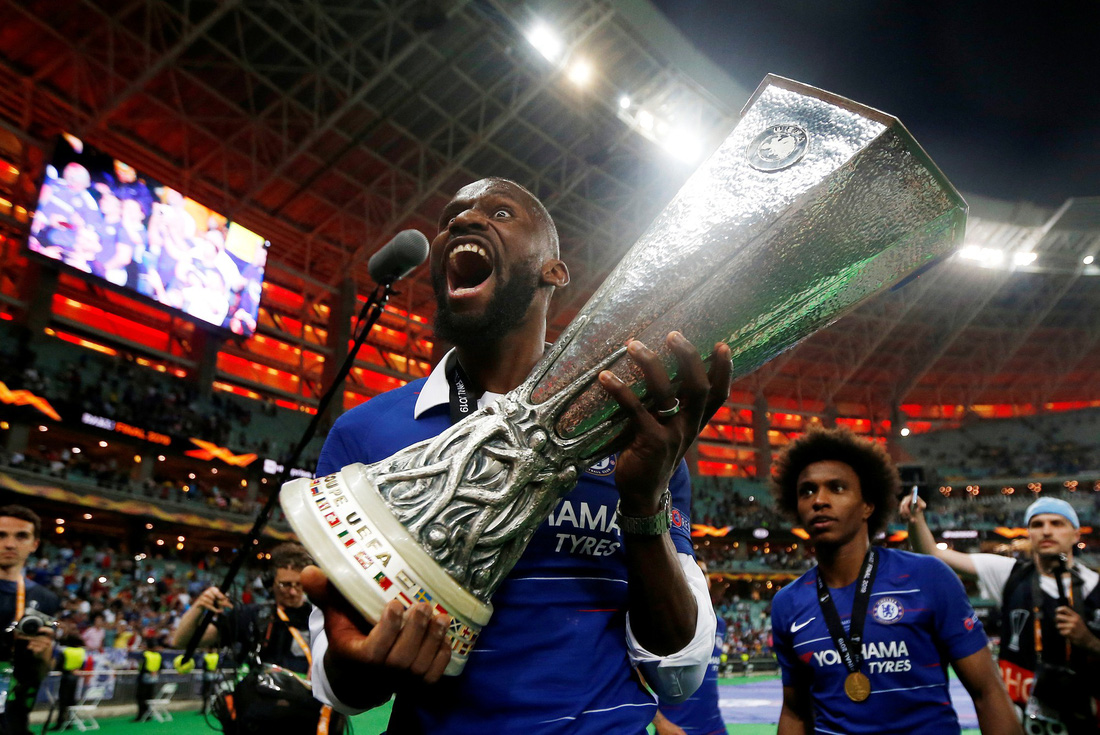 Chelsea tưng bừng ăn mừng chức vô địch Europa League - Ảnh 11.