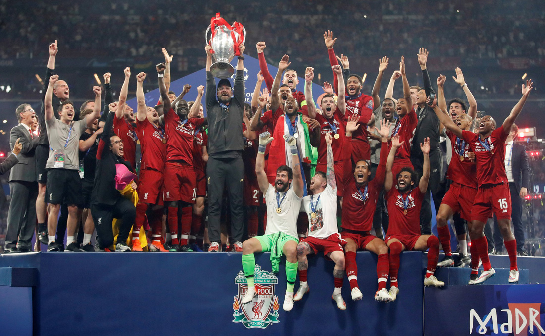 Liverpool tưng bừng ăn mừng chức vô địch Champions League - Ảnh 9.