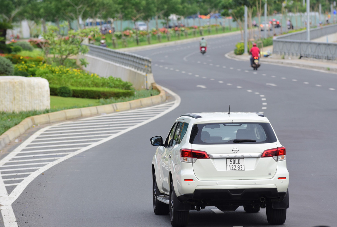 Đánh giá xe Nissan Terra ở hai mục đích sử dụng phổ biến nhất Việt Nam - Ảnh 5.