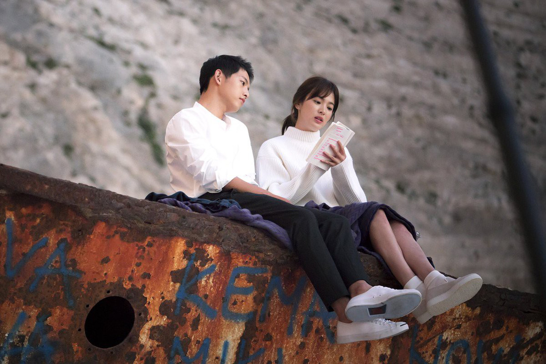 Song Joong Ki và Song Hye Kyo ly hôn chấn động: niềm tin tình yêu cổ tích tan vỡ! - Ảnh 1.
