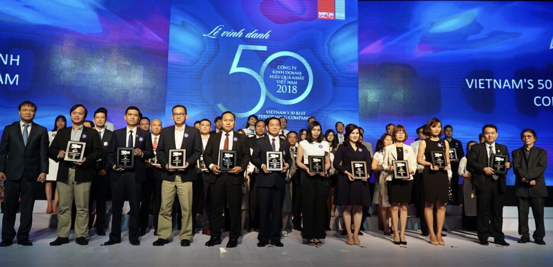 Vietjet trong top 50 công ty kinh doanh hiệu quả nhất Việt Nam - Ảnh 2.